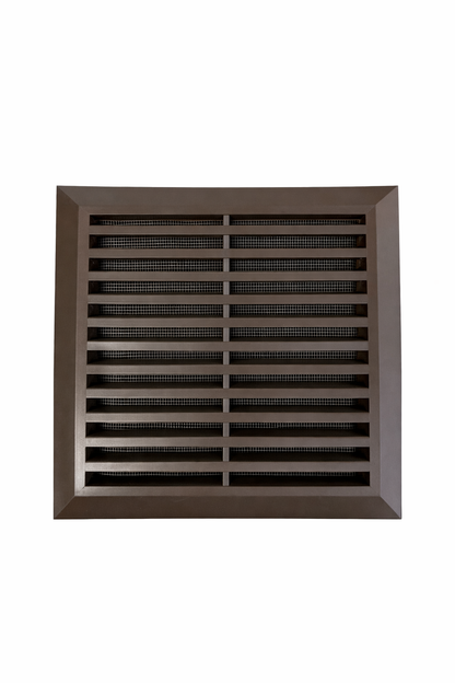 Kratka wentylacyjna 14x14cm skośna plastik z siatką